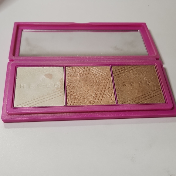 Glamglow glowpowder - Picture 2 of 3